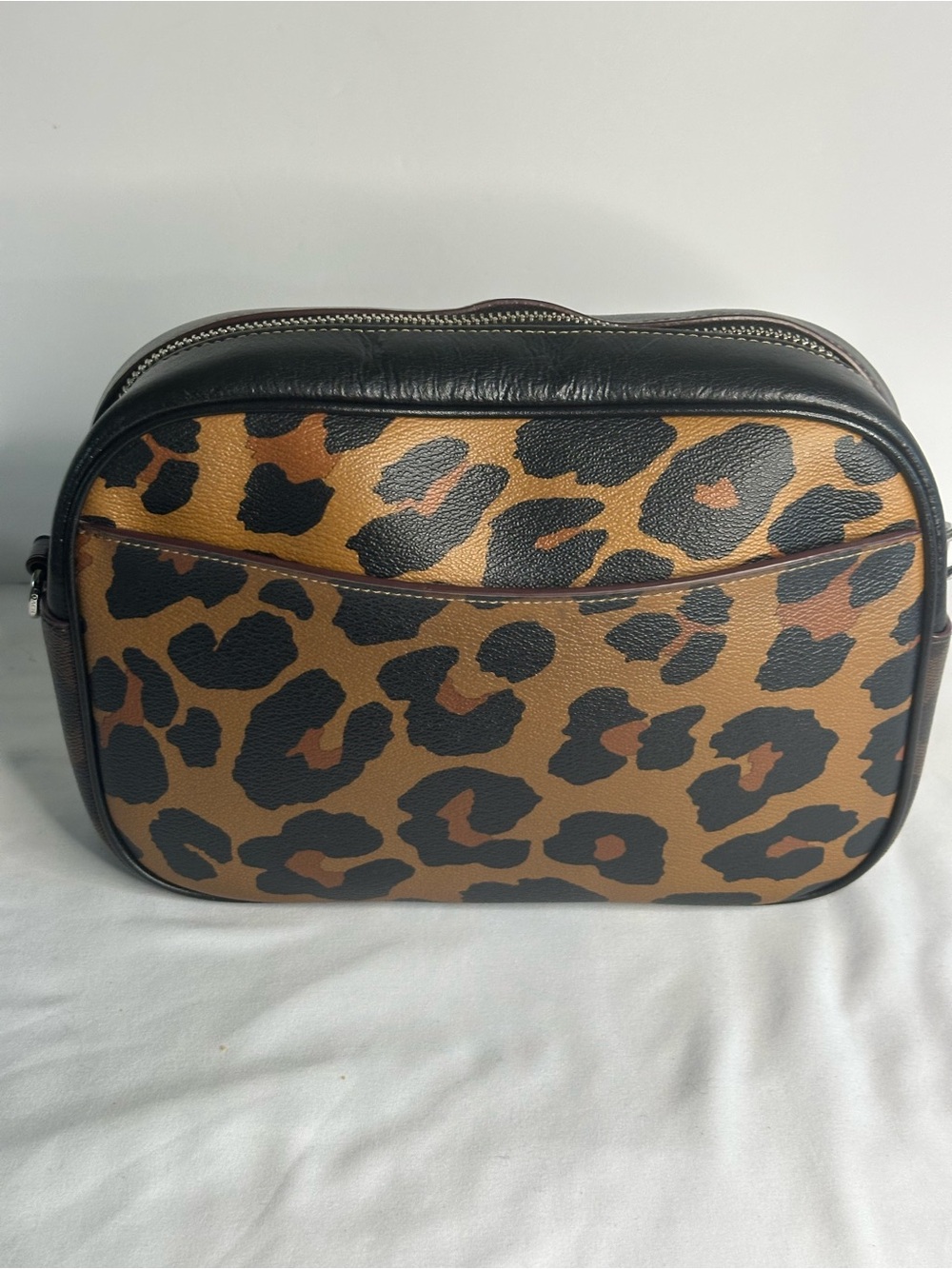 Coach Jamie Leopard Print Camera Bag in Two-Tone Signature Canvas - Picture 2 of 11